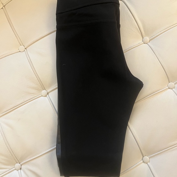 Club Monaco front faux leather leggings- back ponte knit - Picture 3 of 3